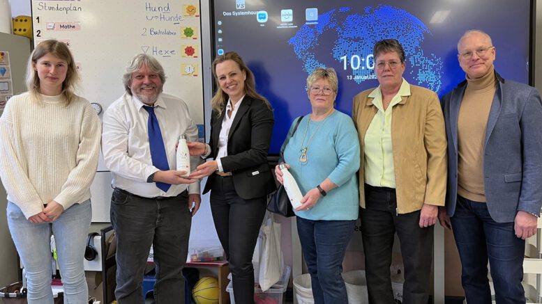 706 Hanauer Grundschüler lernen bis 27. März, regelmäßiges Trinken in den Schulalltag zu integrieren