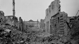 Hanau erinnert an die Bombardierung vom 19. März 1945 und die getöteten Einwohner
