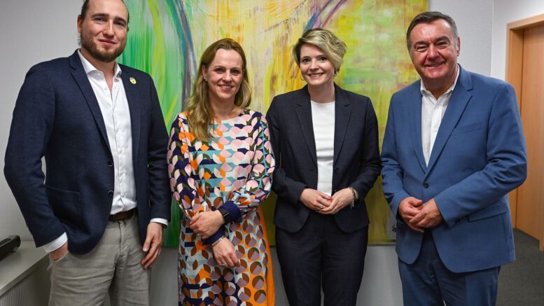 Hanau liefert Fernwärme an Großkrotzenburg ab März 2026 Hanau liefert Fernwärme an Großkrotzenburg ab März 2026