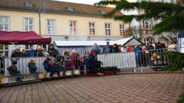 Hanau präsentiert Märkte, Konzerte und Weihnachtsbaumverkauf zum dritten Adventswochenende Hanau präsentiert Märkte, Konzerte und Weihnachtsbaumverkauf zum dritten Adventswochenende