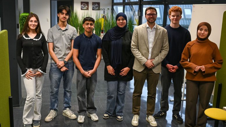 Hanauer Stadtschülerrat bespricht Schulbau, Ganztagsrecht und Demokratieinitiativen mit Bürgermeister