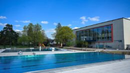 Heinrich-Fischer-Freibad in Hanau nach Modernisierung wieder geöffnet mit fünf Tagen Programm