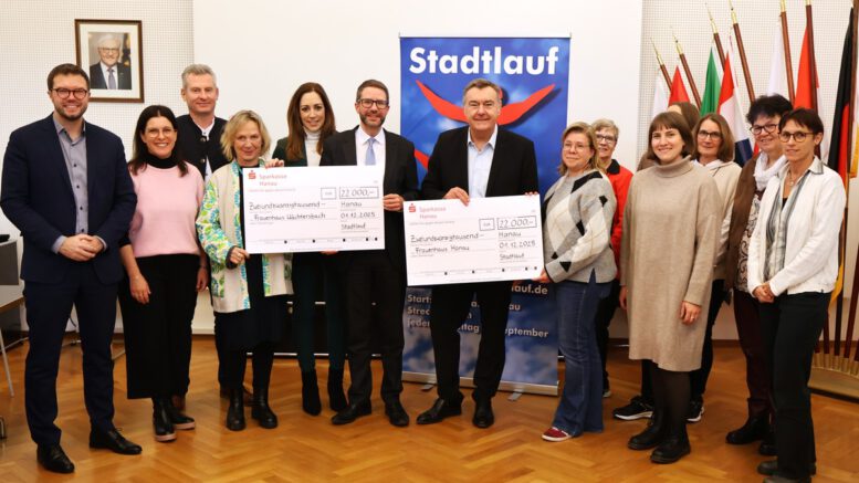 Stadtlauf Hanau erlöst 44.000 Euro für Frauenhäuser der Region